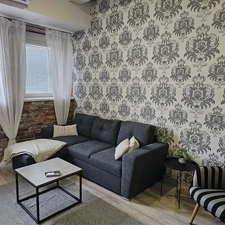 Valgeranna Apartment *